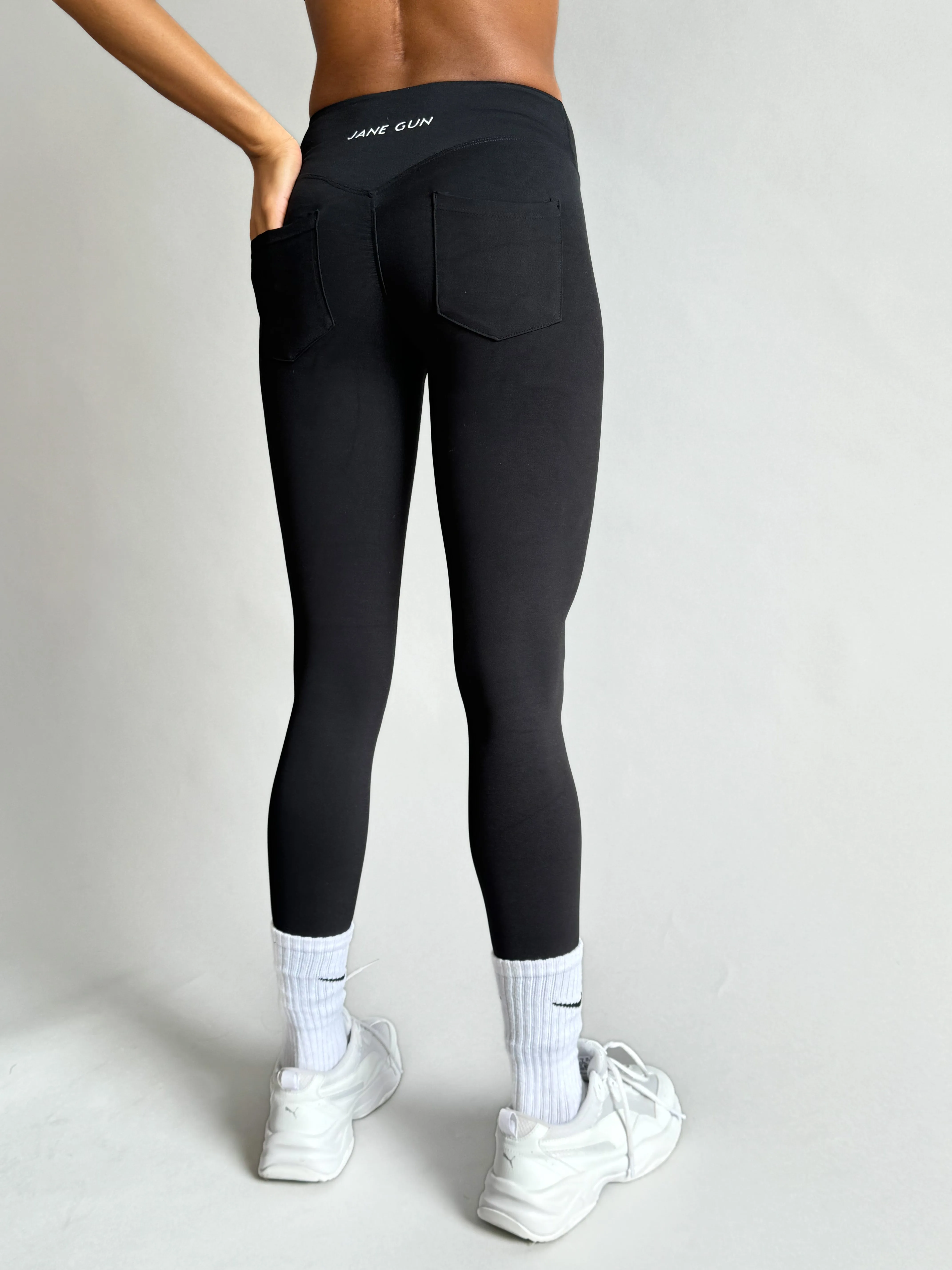 Back Pockets Leggings - Black