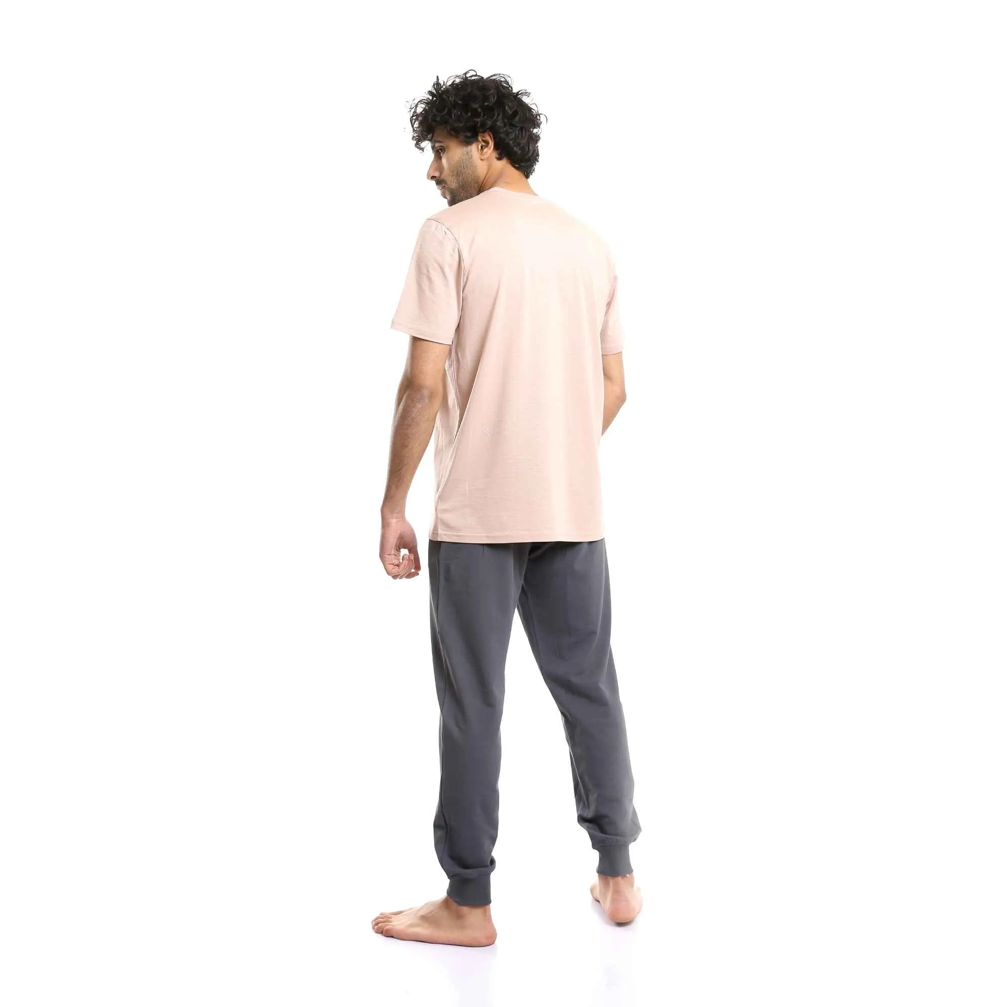 Men's Printed Round Neck Tee & Solid Pants Pajama Set - Pastel Cashmere & Grey