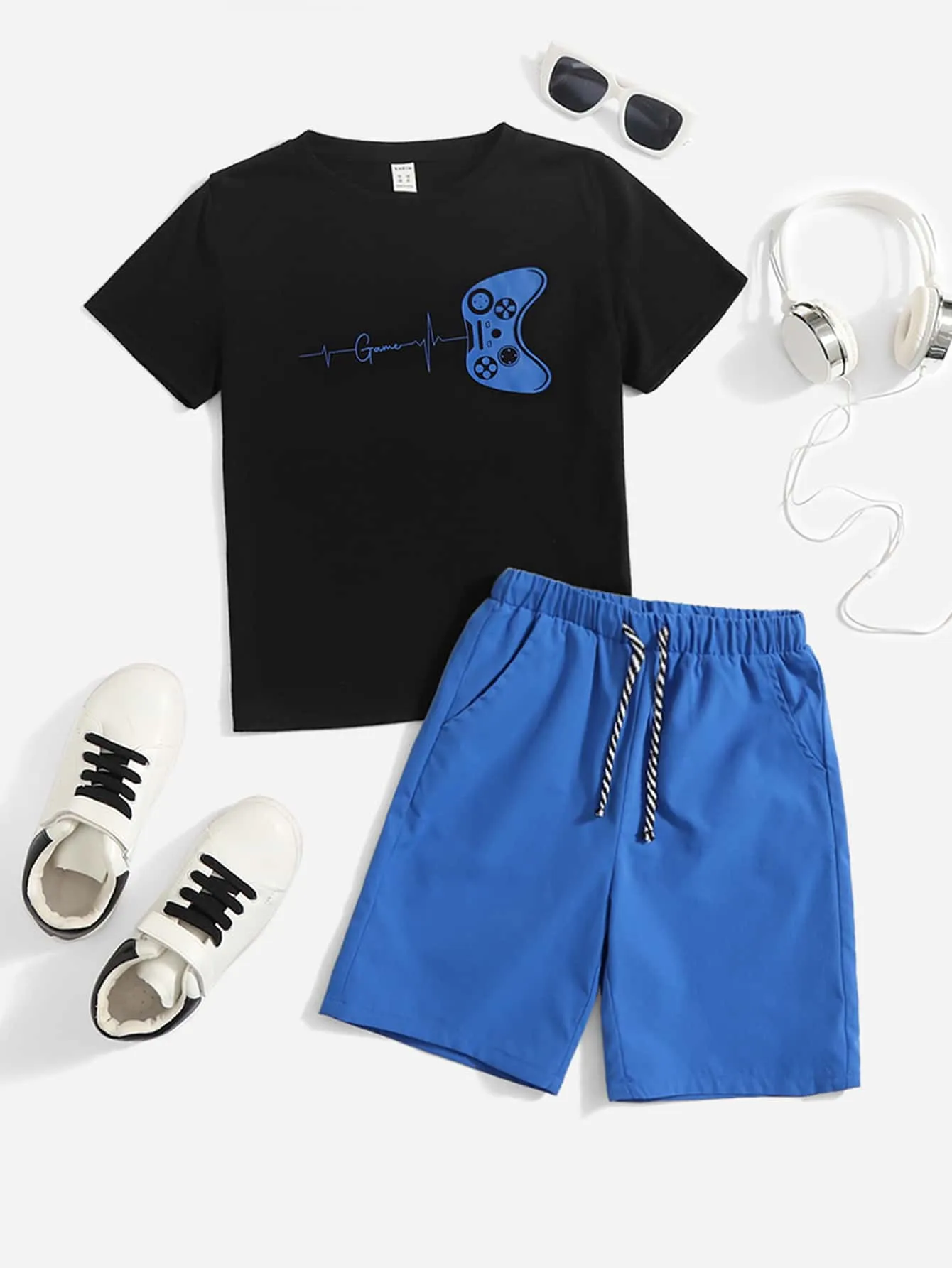 SHEIN Tween Boy Gamepad & Letter Graphic Tee & Drawstring Waist Shorts