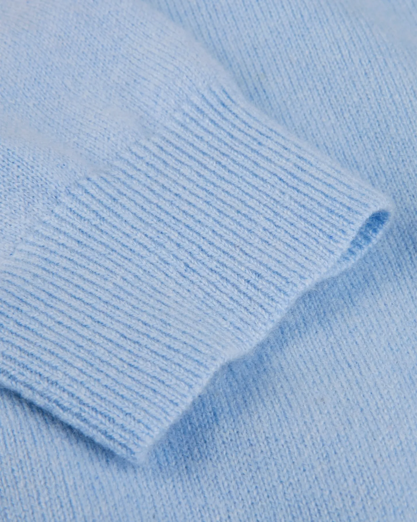 SKY BLUE CASHMERE CREW NECK SWEATER