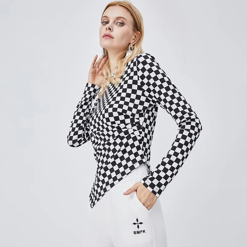 Women's T-Shirts Checkered Print Asymmetrical Hem Long Sleeve Tee